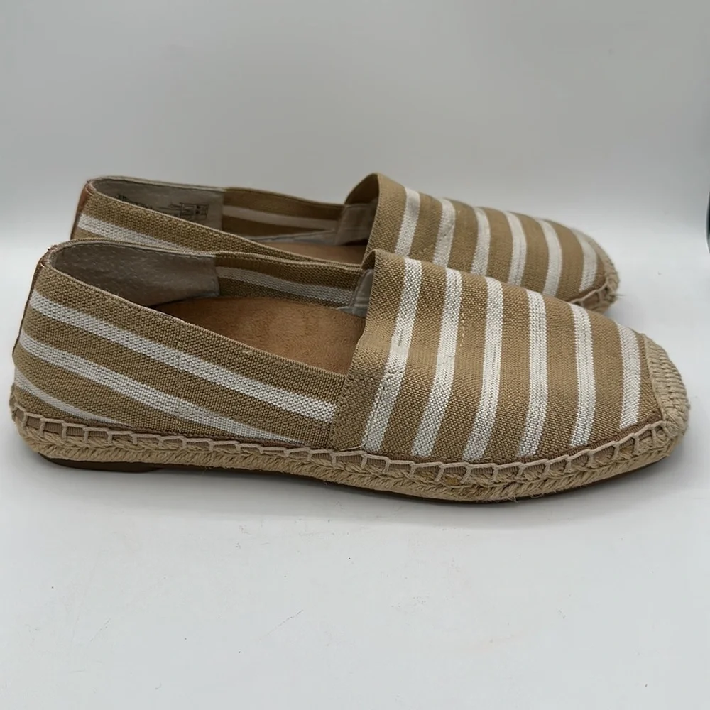 Vionic Valeri tan and white striped espadrille flats, size 6.5
